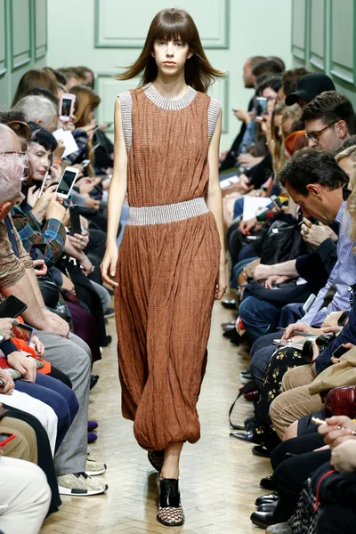 Look 8
